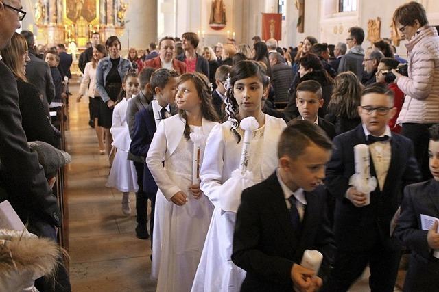 Kinder feiern Erstkommunion