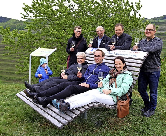 Auf der neuen Himmelsliege knnen Gst...die Kaisersthler Landschaft genieen.  | Foto: Herbert Trogus