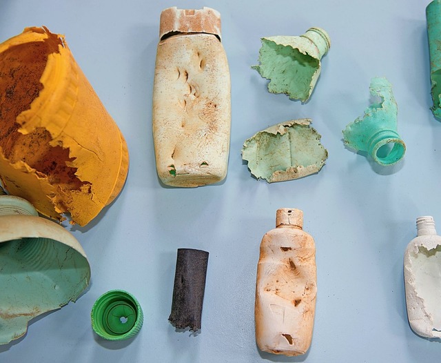 Plastik statt Muscheln: Strandgut der etwas anderen Art.   | Foto: dpa