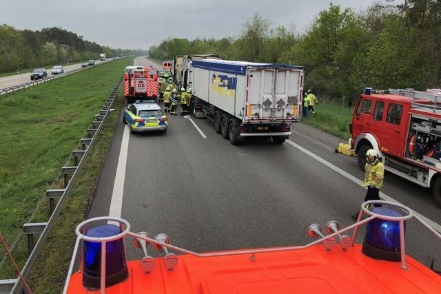 A 5 bei Neuenburg nach Unfall wieder frei