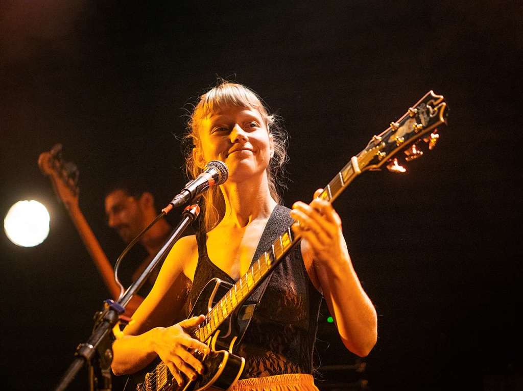 Alice Phoebe Lou bei ihrem Auftritt im Jazzhaus in Freiburg