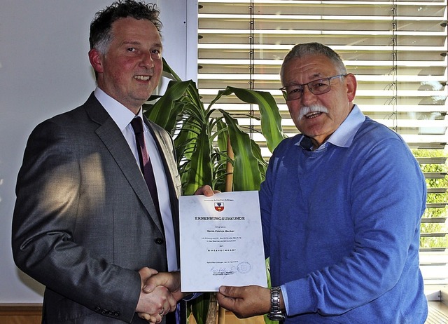 Gemeinderat Wolfgang Spranger (r.) bes...echten-Dottingen,   zum Amtsverweser.   | Foto: Ruh