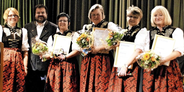 Vier ganz besondere  Ehrungen nahmen b... zu  Ehrenmitgliedern ernannt worden.   | Foto: Evamarie Kurfess