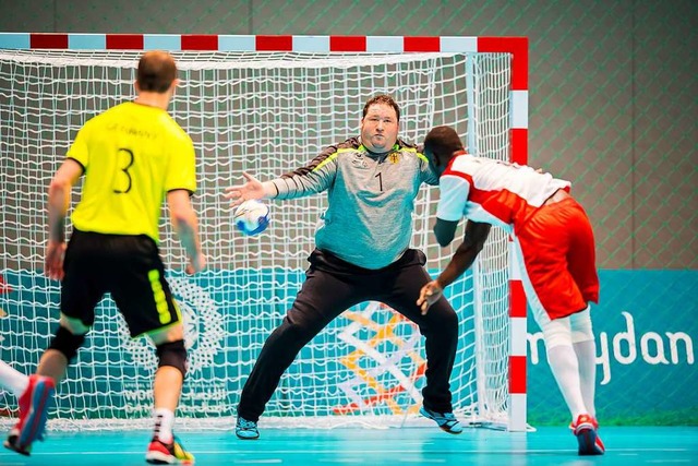 Ralph Berger mit der Nummer 1 steht f...eutsche Handball-Unified-Team im Tor.   | Foto: Sascha Klahn (sod)