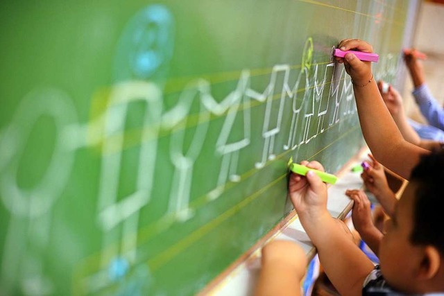 Wenn die Kinder in die Grundschule kom...eniger Probleme mit der Sprache haben.  | Foto: dpa