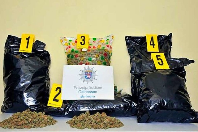 Die beschlagnahmten Drogen aus dem Fluchtauto  | Foto: Polizeiprsidium 