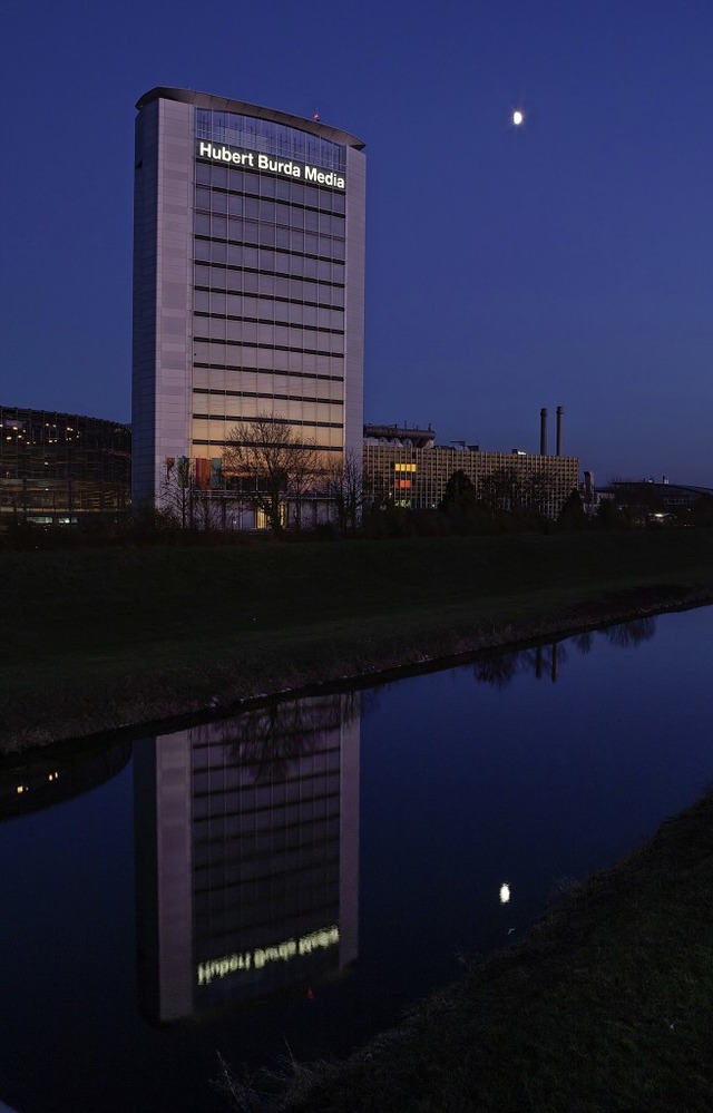 Den &#8222;Sonderpreis fr identittss...r Stadteingang. Hier der Burda Tower.   | Foto: Alexandra Buss