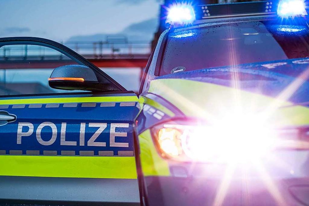 Auf der A5 hat die Polizei sieben Düsseldorfer Ultras festgenommen.  | Foto: jgfoto  (stock.adobe.com)