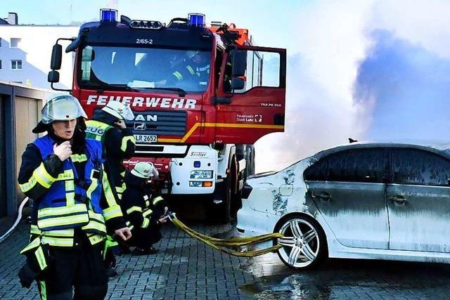 E-Autos und E-Bikes stellen Feuerwehren vor Probleme