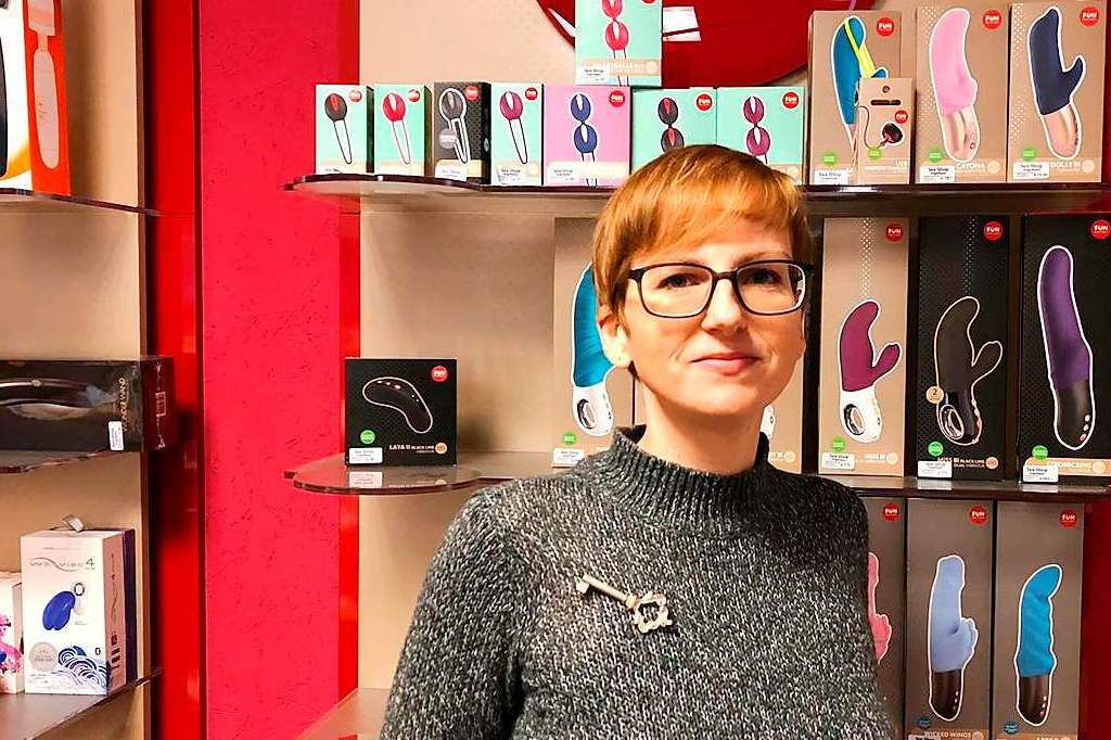 40 Unangenehme Fragen über Sex Der Erotikshop Angelique Feiert 40 Jähriges Jubiläum Geschäfte 