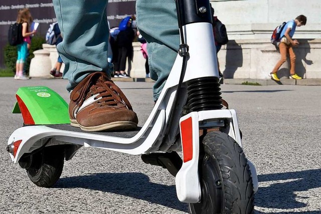 Wo sollen E-Scooter knftig fahren drfen?  | Foto: dpa