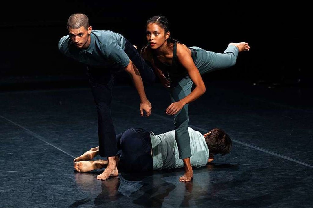 Das Tanztheaterstck &#8222;The Waves&...m Freitag Premiere am Theater Freiburg  | Foto: Jose Caldeira