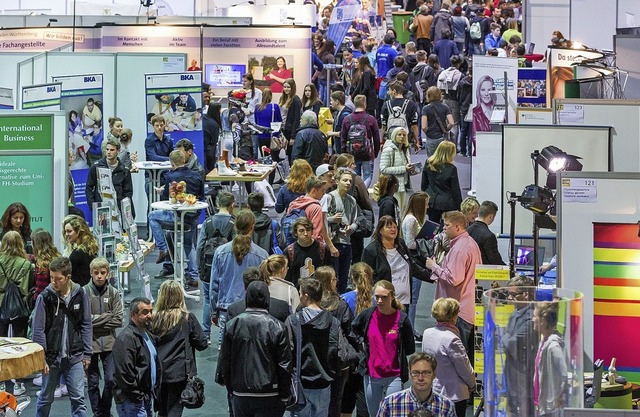 Sich umschauen, informieren und vielle...ller prsentieren sich in drei Hallen.  | Foto: messe offenburg