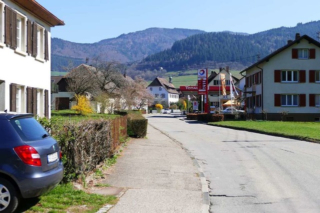 Die L123 im Unterdorf soll ausgebaut w...beiten htten im Mrz beginnen sollen.  | Foto: Frank Schoch