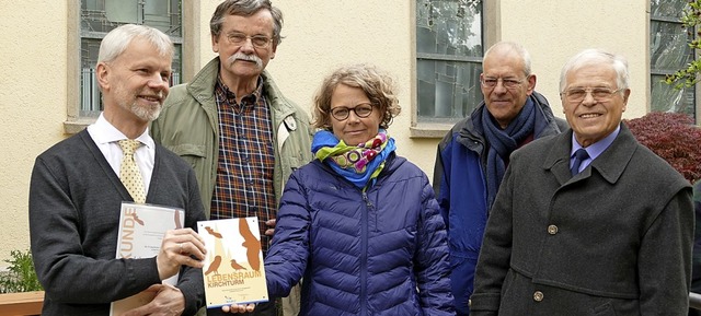 Rolf Kruse (von links), Christian Harm... (Nabu Freiburg) und Leonard Siegwolf   | Foto: Hesser