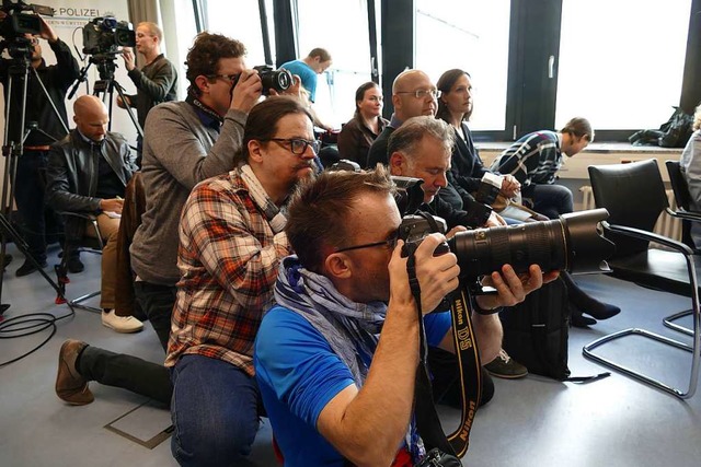 Pressekonferenz in Freiburg:  Die Klei...teht wieder  im Blickpunkt der Medien.  | Foto: Hans-Peter Mller
