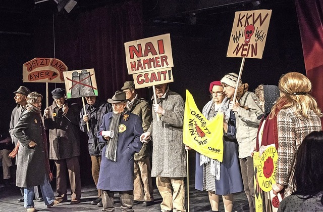 Protest gegen das geplante Kernkraftwe...222;Rote Sonne - Dunkle Nacht&#8220;.   | Foto: Helmut Rothermel