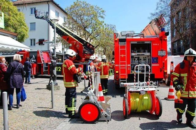 Brandgeruch im Modehaus Ermuth lst Feuerwehreinsatz aus