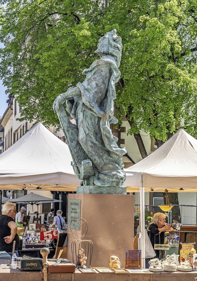 Das Standbild Reinhold Liebenzellers, ...rde, steht an der Place des Tripiers.   | Foto: teli