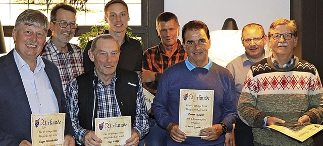 Treue Mitglieder hat der Sportverein g...el Winterhalter und Oskar Fehrenbach.   | Foto: privat