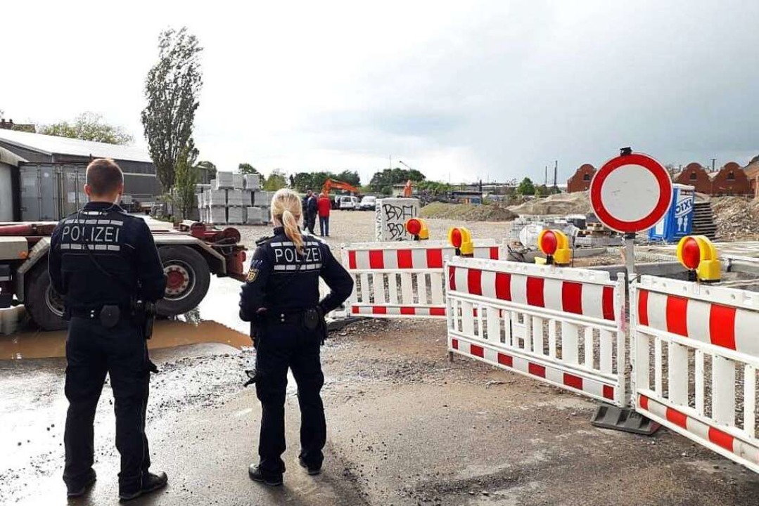 In Freiburg wird eine Fliegerbombe ent...nd 800 Menschen ihre Huser verlassen.  | Foto: Fabian Vgtle