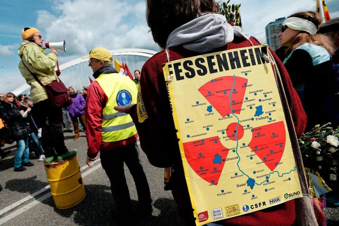Grenzberschreitender Anti-Atomkraft-P...tte immer eine europische Komponente.  | Foto: FREDERICK FLORIN