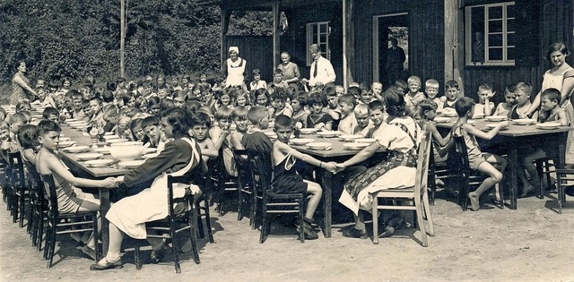 Stadtranderholung der Arbeiterwohlfahrt auf der Ottilienwiese 1924 oder 1932  | Foto: Arbeiterwohlfahrt