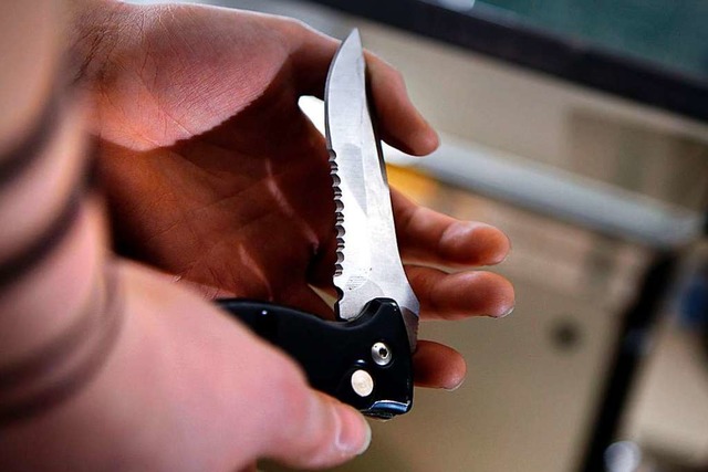 Das Tragen von Messern knnte eingeschrnkt werden.  | Foto: dpa