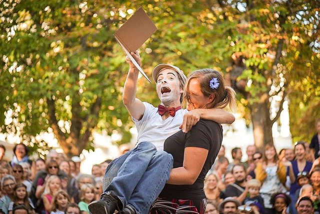 Das &#8222;Easy Street Festival&#8220; bringt Theater auf die Strae.  | Foto: Jan Thoden