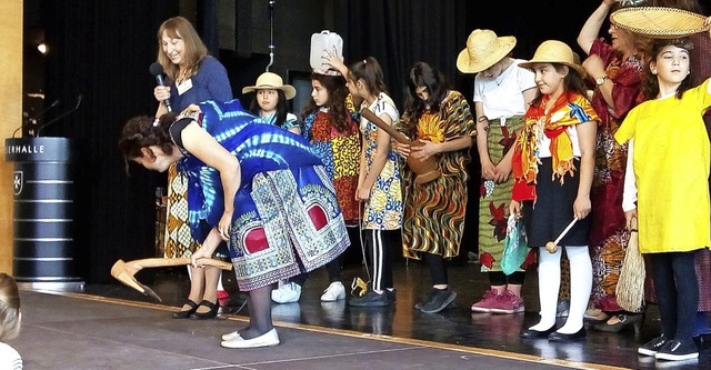 Eine afrikanische Modenschau beim inte...t in Heitersheim  in der Malteserhalle  | Foto: Kunz