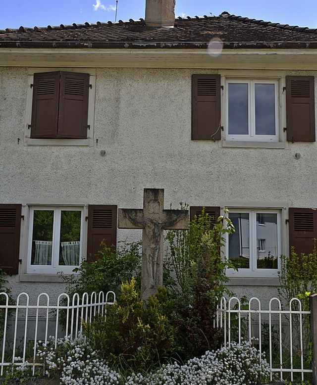 Dieses Haus will die katholische Gemeinde verkaufen.    | Foto: Hannes Lauber