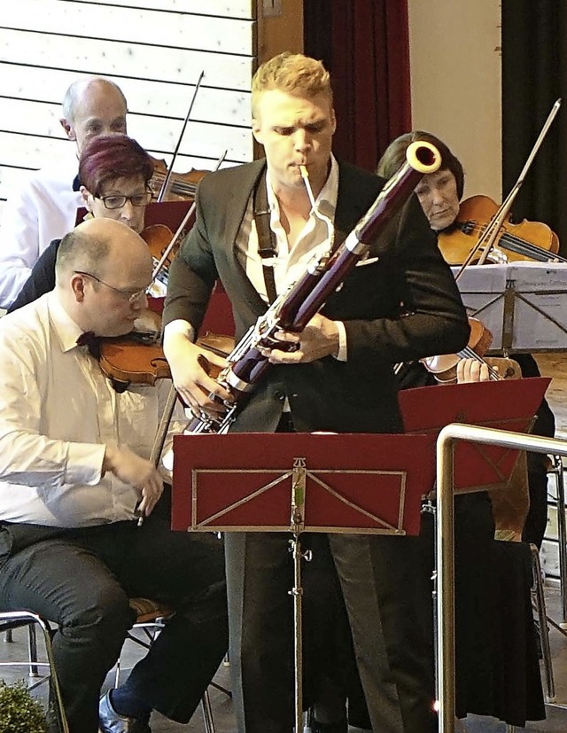 Benedikt Schobel begeisterte mit seine...ert der Weiler Orchestergesellschaft.   | Foto: Roswitha Frey