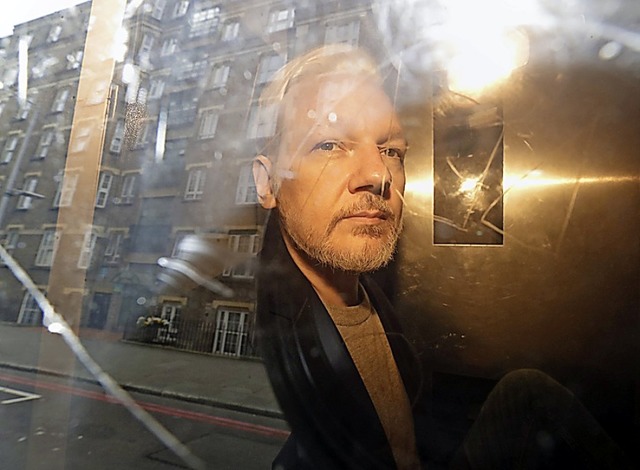 Julian Assange in London   | Foto: Matt Dunham (dpa)