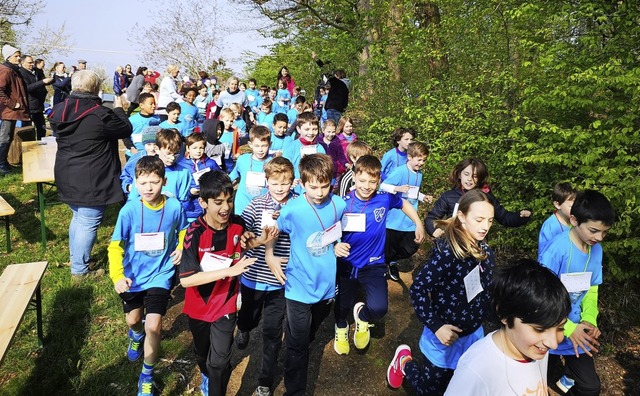 Laufen macht Spa &#8211; und kann hel...rivilegiert aufwachsen, helfen knnen.  | Foto: Schule