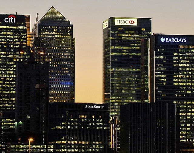 Barclays und Citigroup (hier die Zentr...Londoner Bankenviertel) mssen zahlen.  | Foto: dpa