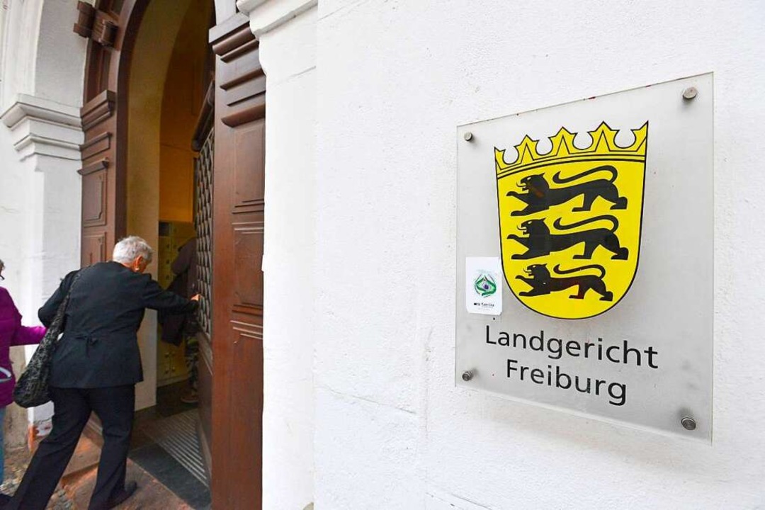Das Gericht hrt weitere Zeugen.  | Foto: Ingo Schneider