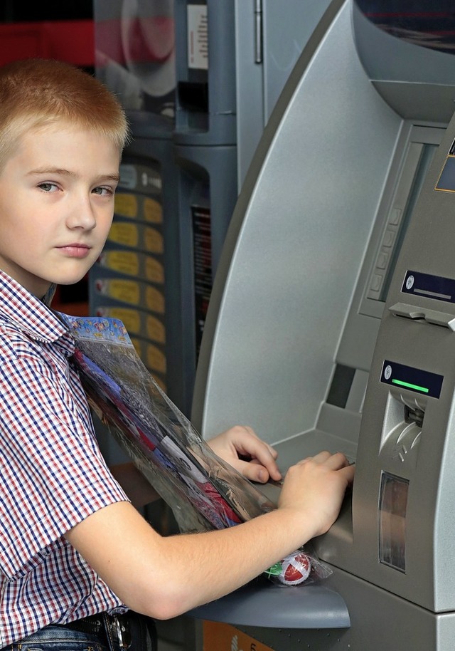 Fr Kinder besonders wichtig: Die Bank sollte am Wohnort erreichbar sein.  | Foto: Malyeuski Dzmitry /Grodno