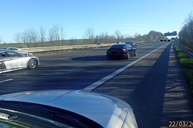 Zum Feiern die A 3 blockiert