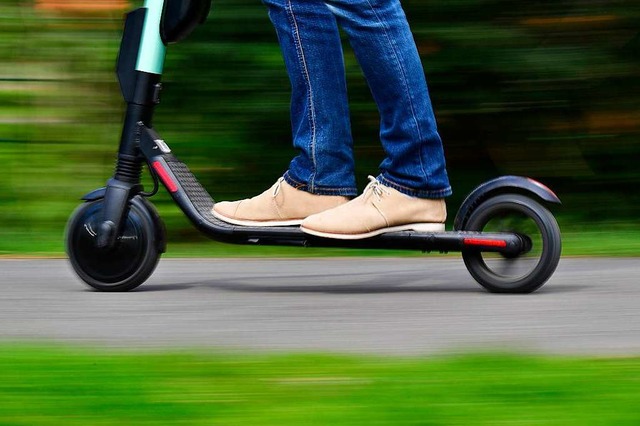 Fr E-Scooter muss der Straenraum umgeplant werden.    | Foto: AFP