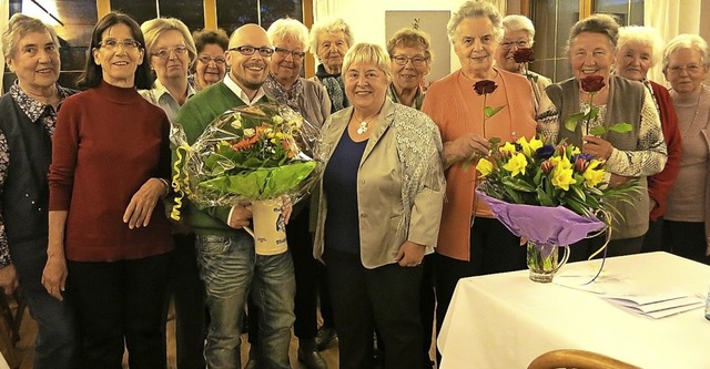 Freude ber das nunmehr 235-jhrige Be...orengymnastik-Gruppe in Niedereggenen   | Foto: Deutsches Rotes Kreuz