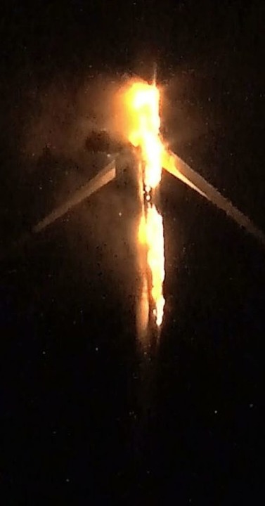 Auf dem Langenhard bei Seelbach ging im Februar ein Windrad in Flammen auf.   | Foto: Wolfgang Künstle