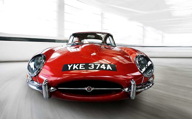 Zeitlose Eleganz: Der Jaguar E-Type gi...&#8222;schnstes Auto der Welt&#8220;.  | Foto: Jaguar