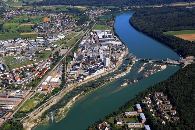 Das neue Wasserkraftwerk Rheinfelden: ...ge Fischaufstiegs- und Laichgewsser.   | Foto: Energiedienst