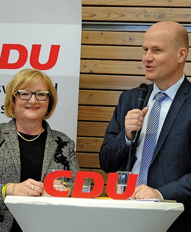 Ralph Brinkhaus mit der Landtagsabgeordneten Sabine Hartmann-Mller   | Foto: Juliane Schlichter