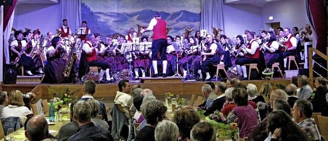 Musikverein Bernau bei seinem Frhlingskonzert im Kurhaus.  | Foto: Ulrike Speigelhalter