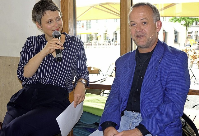 Matthias Kehle stellte in der Bar Drei...sgelassene Schweigeminute&#8220; vor.   | Foto: Roswitha Frey