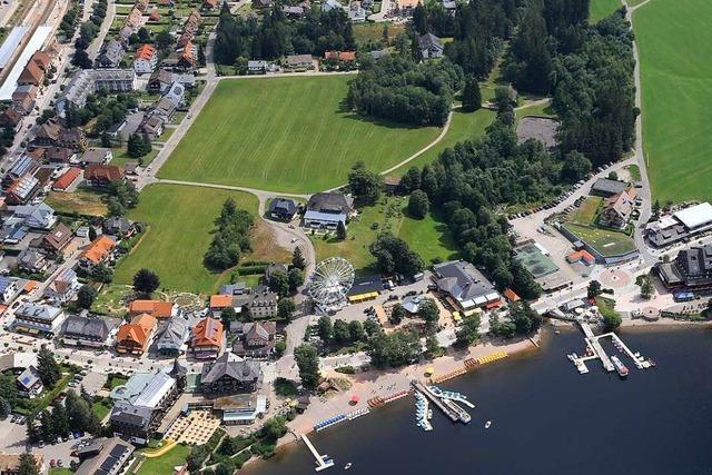 Brger sammeln ber 1000 Unterschriften gegen Hotelplne in Titisee