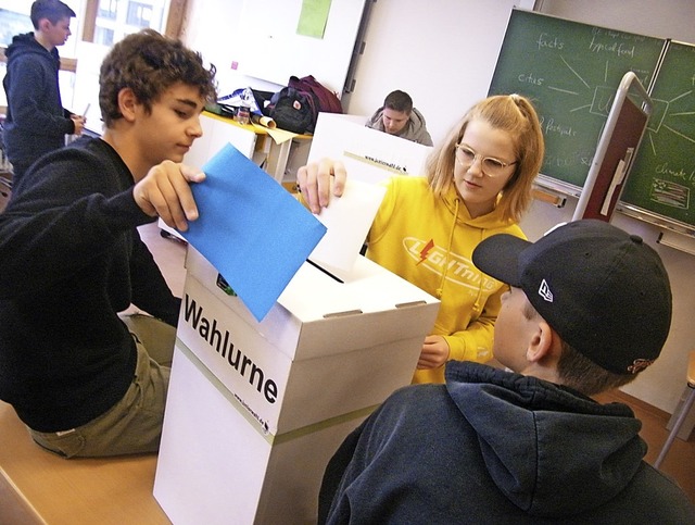 Fleiig abgestimmt wurde bei  der Juniorwahl an der Hebelschule in Schliengen.   | Foto: Christine Aniol