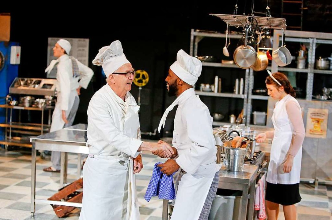 Die Kche: Thie Brammer, Hartmut Stanke, Lukhanyo Bele, Rosa Thormeyer  | Foto: Birgit Hupfeld
