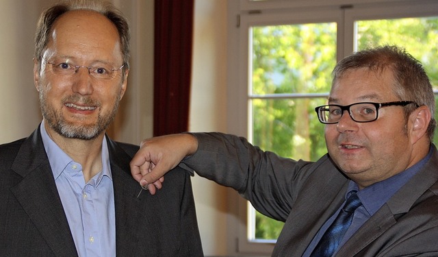 Raimund Huber (links) ist von Brgerme...den-Wrttemberg ausgezeichnet worden.   | Foto: Gerd Leutenecker
